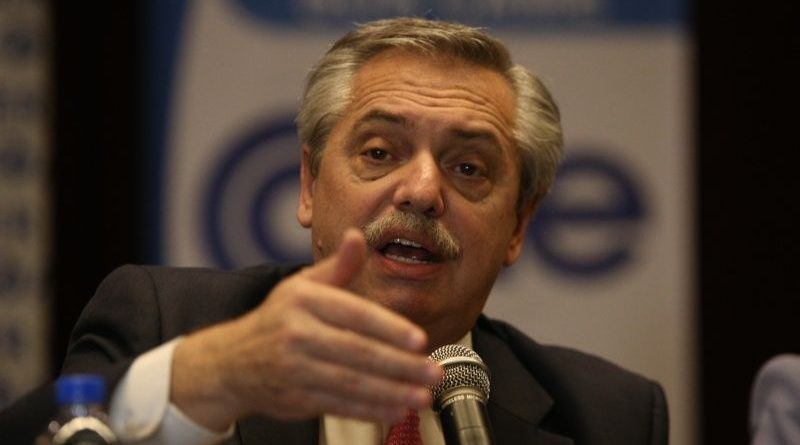 El candidato del Frente de Todos dijo que Macri "intenta mover el consumo y eso no está mal, pero de este modo es muy riesgoso". Habló sobre una posible reunión con el presidente