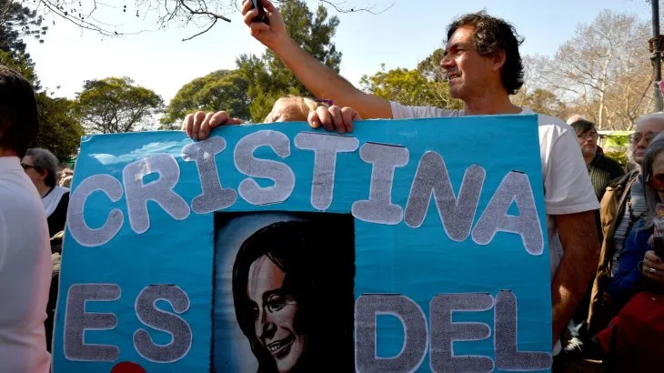 Más de 5000 personas se manifestaron contra la Corte Suprema en el Parque Centenario