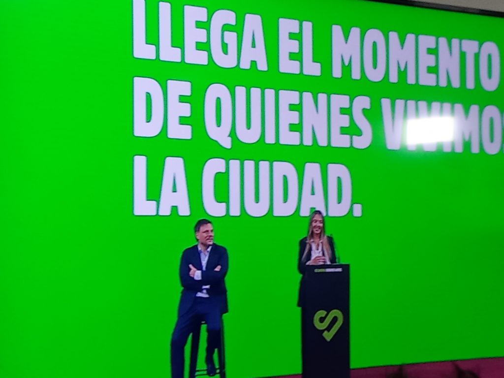 Santoro cerró su campaña en la Facultad de Medicina de la UBA en un acto que exhibió la unidad del peronismo al menos en territorio porteño.